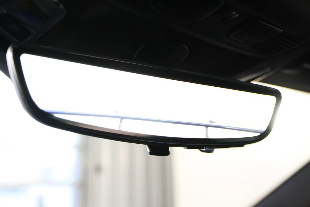 Used 2023 Chevrolet Corvette Stingray w/ Stealth Interior Trim Package image 29