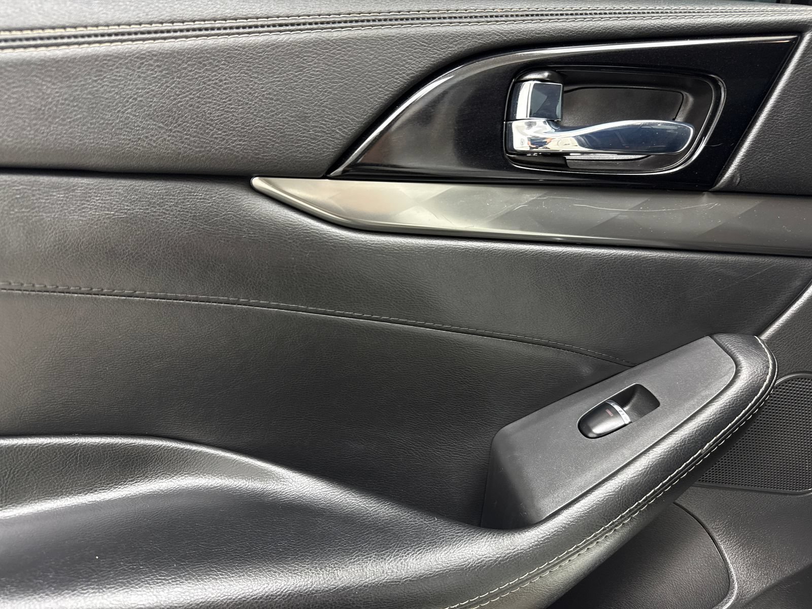 Used 2022 Nissan Maxima SV w/ Floor Mat Group FWD image 39