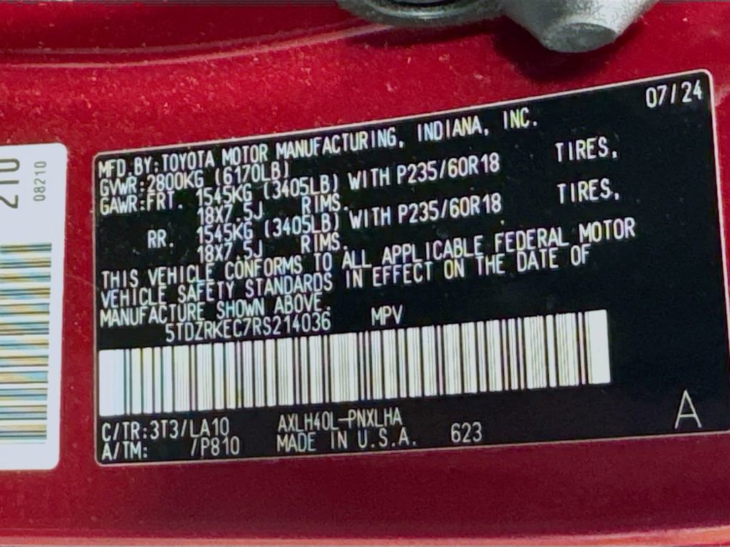 Used 2024 Toyota Sienna Limited image 42