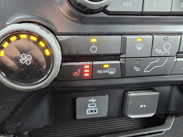 New 2025 Ford F350 XLT w/ Black Appearance Package image 18