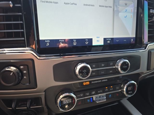 Used 2022 Ford F250 Lariat w/ Black Appearance Package image 14