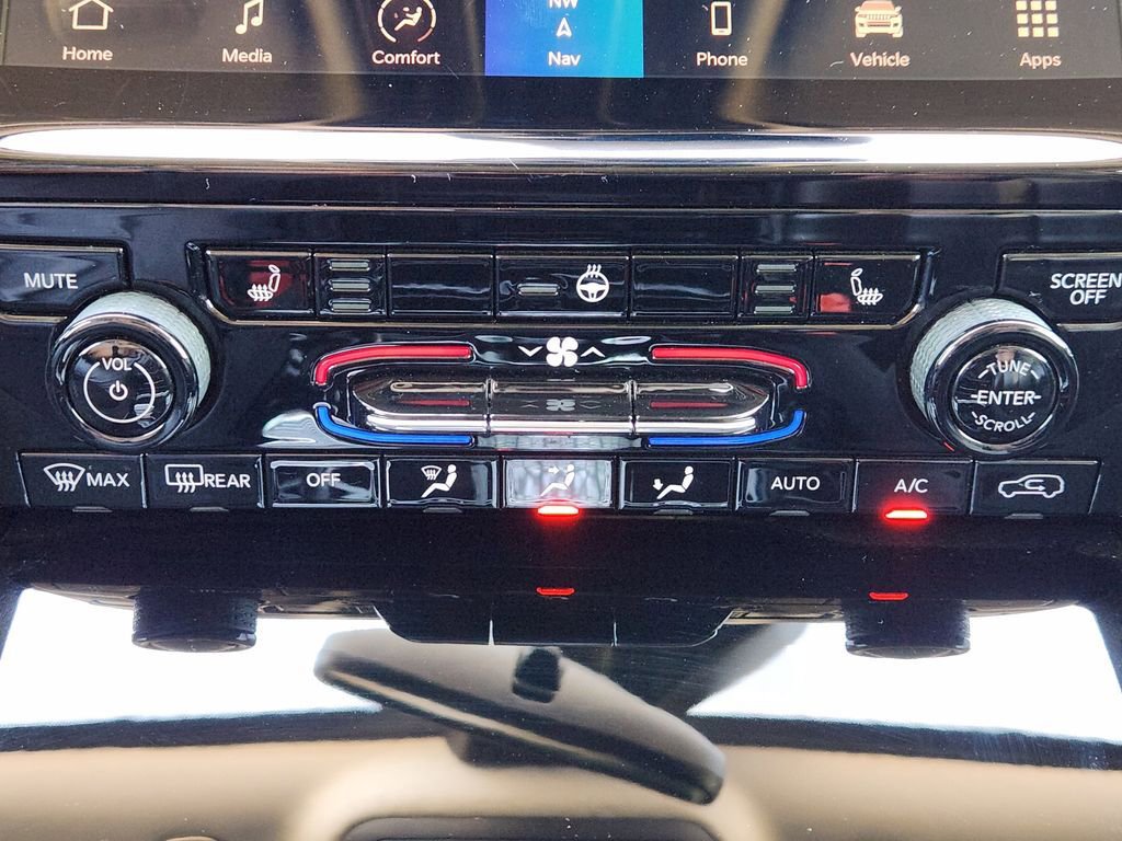 Used 2023 Jeep Grand Cherokee Limited w/ Black Appearance Package image 20