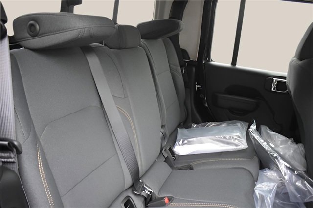 New 2025 Jeep Gladiator Sport image 16