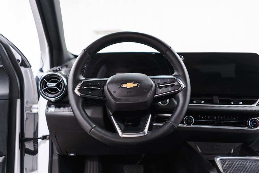 Used 2025 Chevrolet Equinox LT image 10