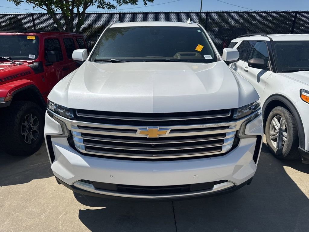 Used 2021 Chevrolet Tahoe High Country w/ Premium Package AWD/4WD image 3