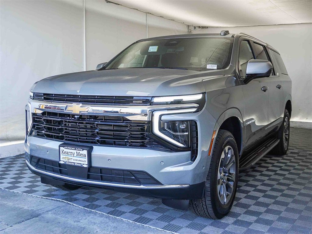 New 2026 Chevrolet Suburban LS image 3