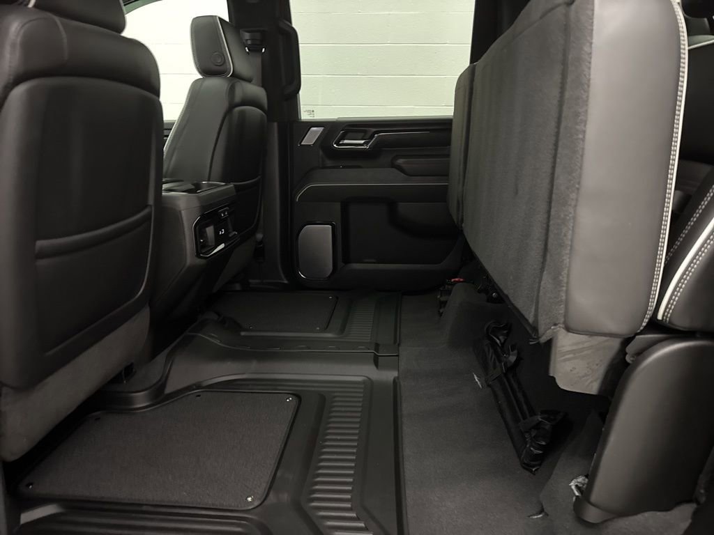 Used 2024 GMC Sierra 2500 AT4X image 65