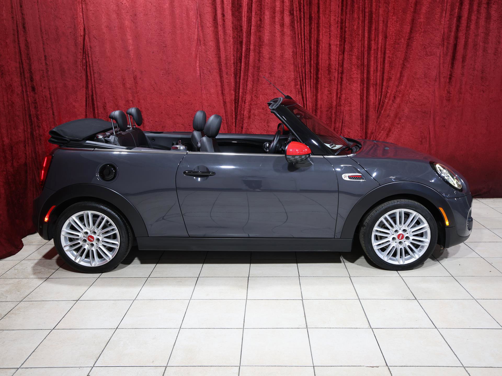 Used 2019 MINI Cooper S w/ Premium Package image 10