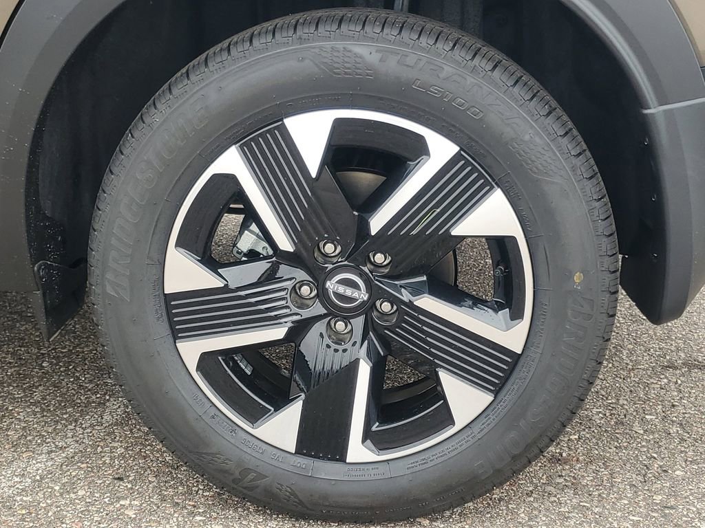 New 2026 Nissan Kicks SV w/ SV Premium Package AWD/4WD image 5