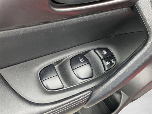 Used 2021 Nissan Rogue Sport S image 11