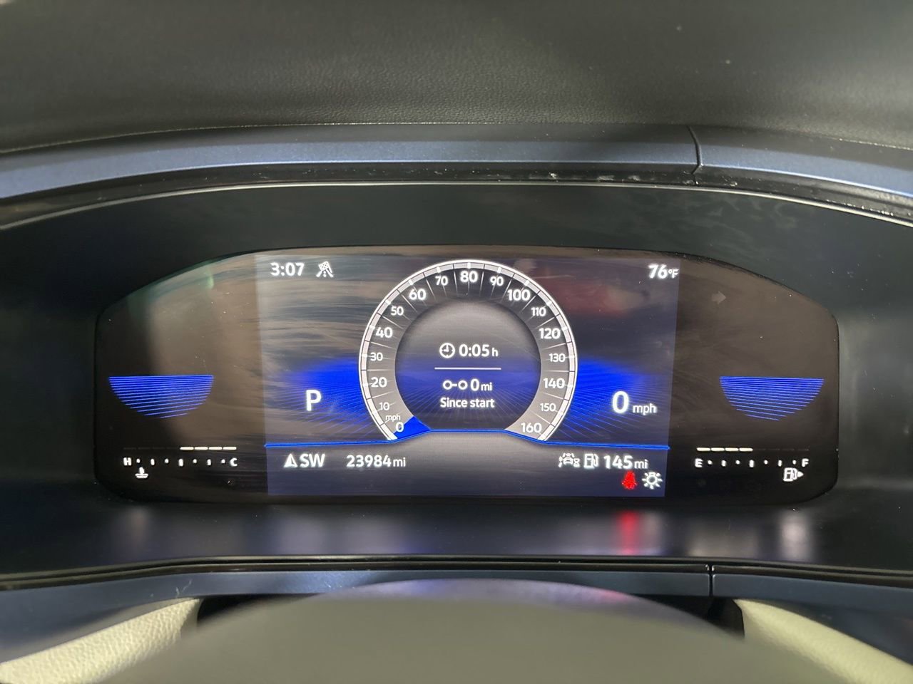 Used 2022 Volkswagen Taos SE w/ Panoramic Sunroof Package image 13