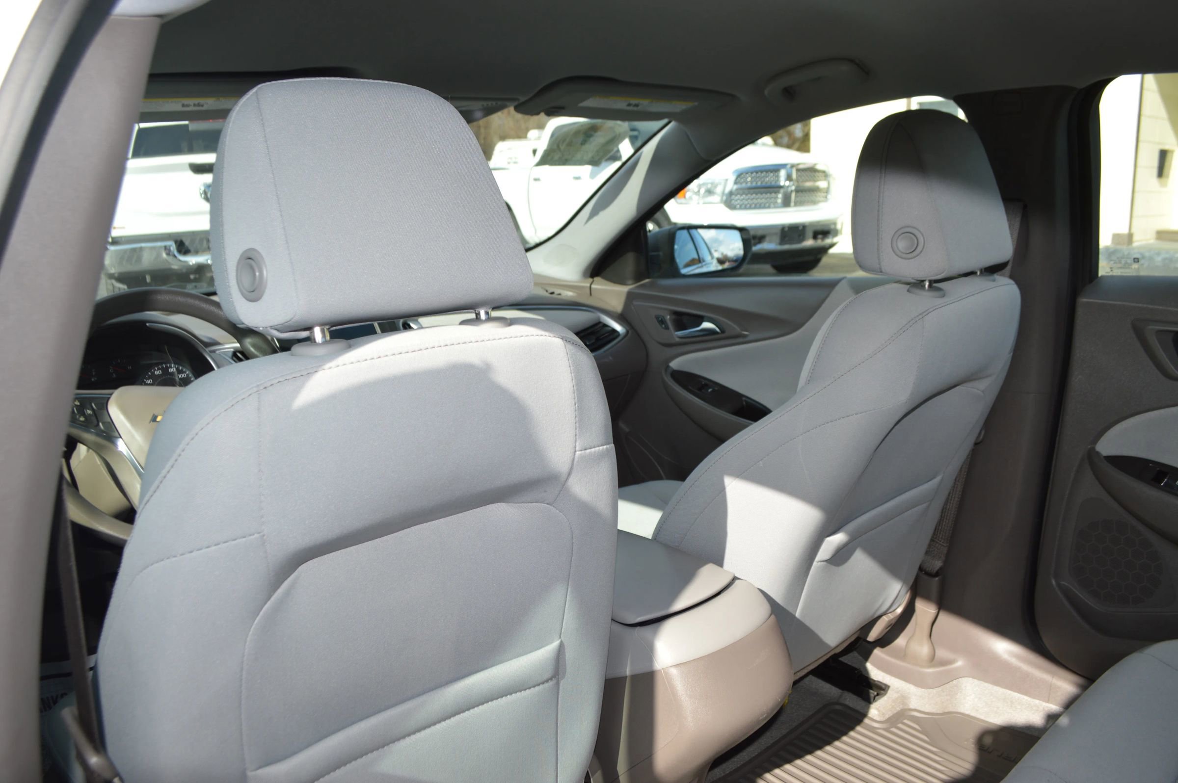 Used 2017 Chevrolet Malibu LS FWD image 23