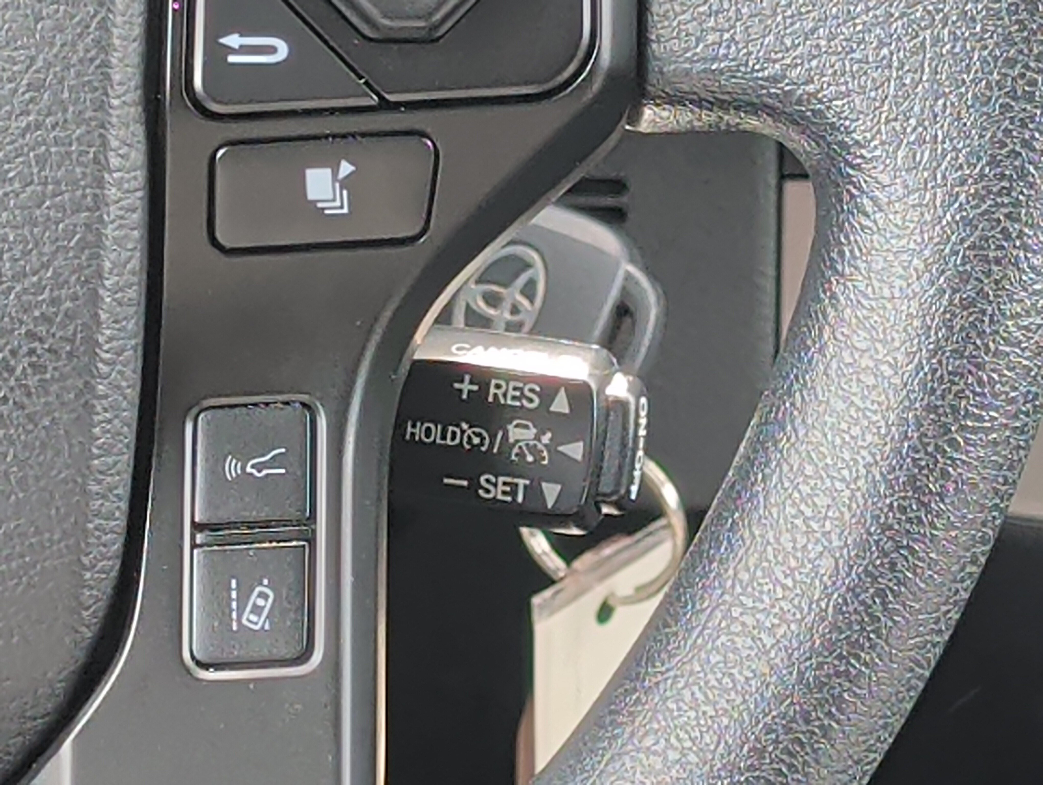 Used 2023 Toyota Tacoma SR AWD/4WD image 30