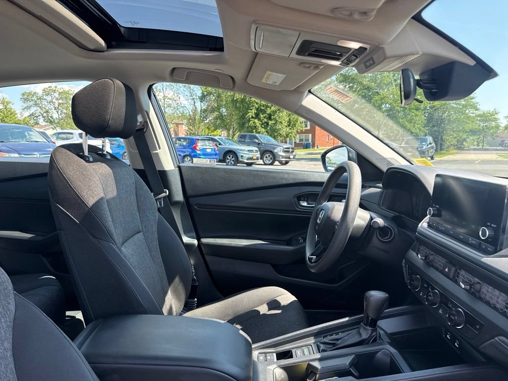 Certified 2023 Honda Accord EX image 17