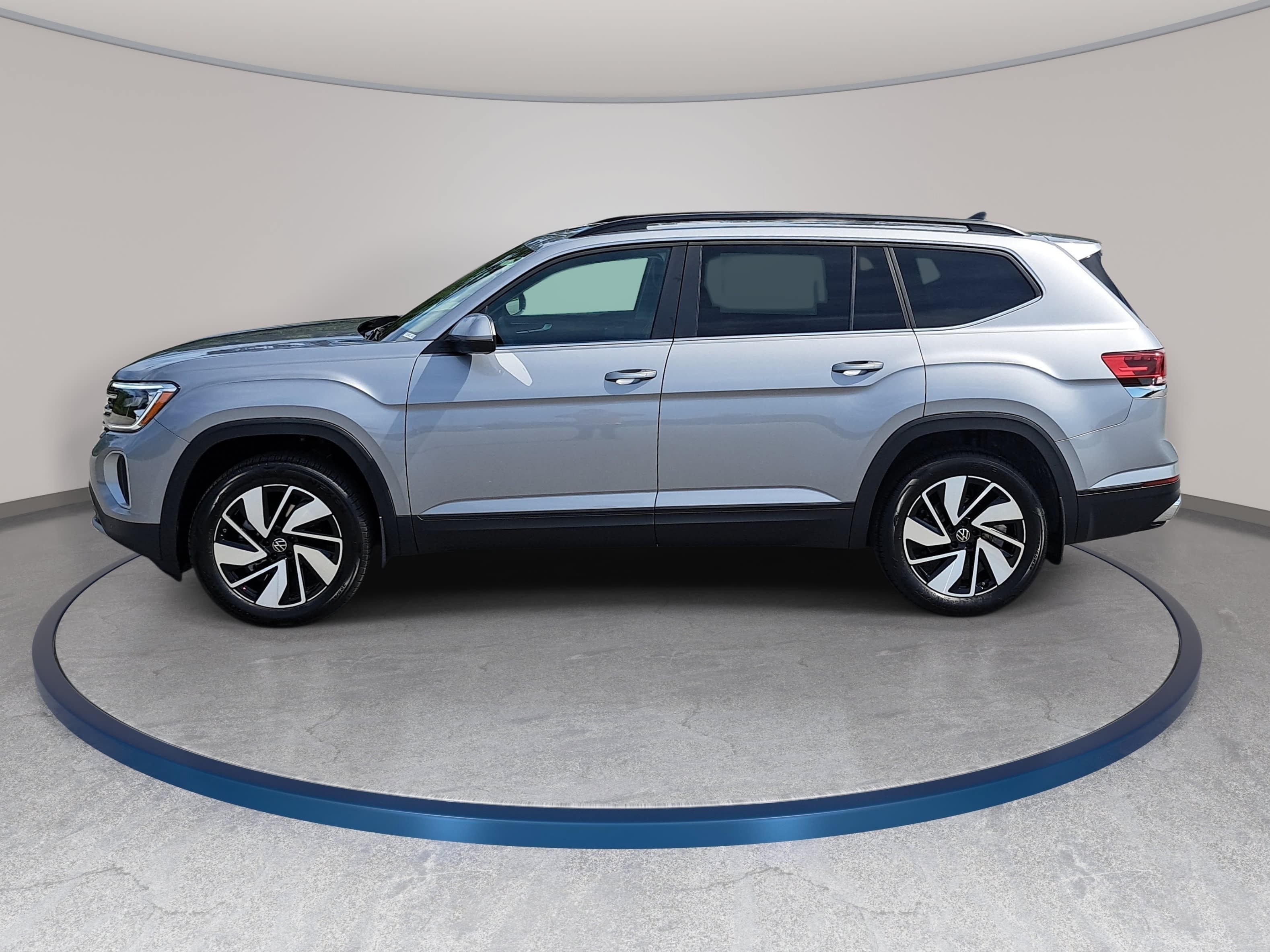 New 2026 Volkswagen Atlas SE FWD image 8