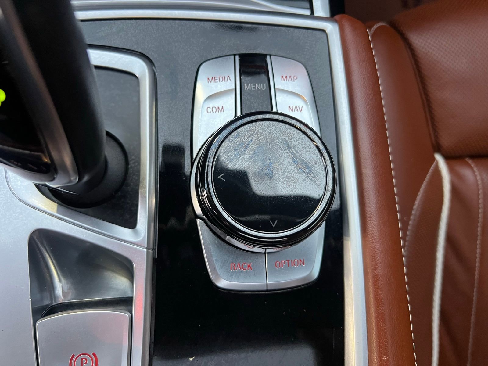 Used 2018 BMW 750i image 36