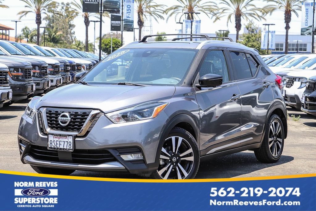 Used 2020 Nissan Kicks SR w/ SR Premium Package FWD image 1
