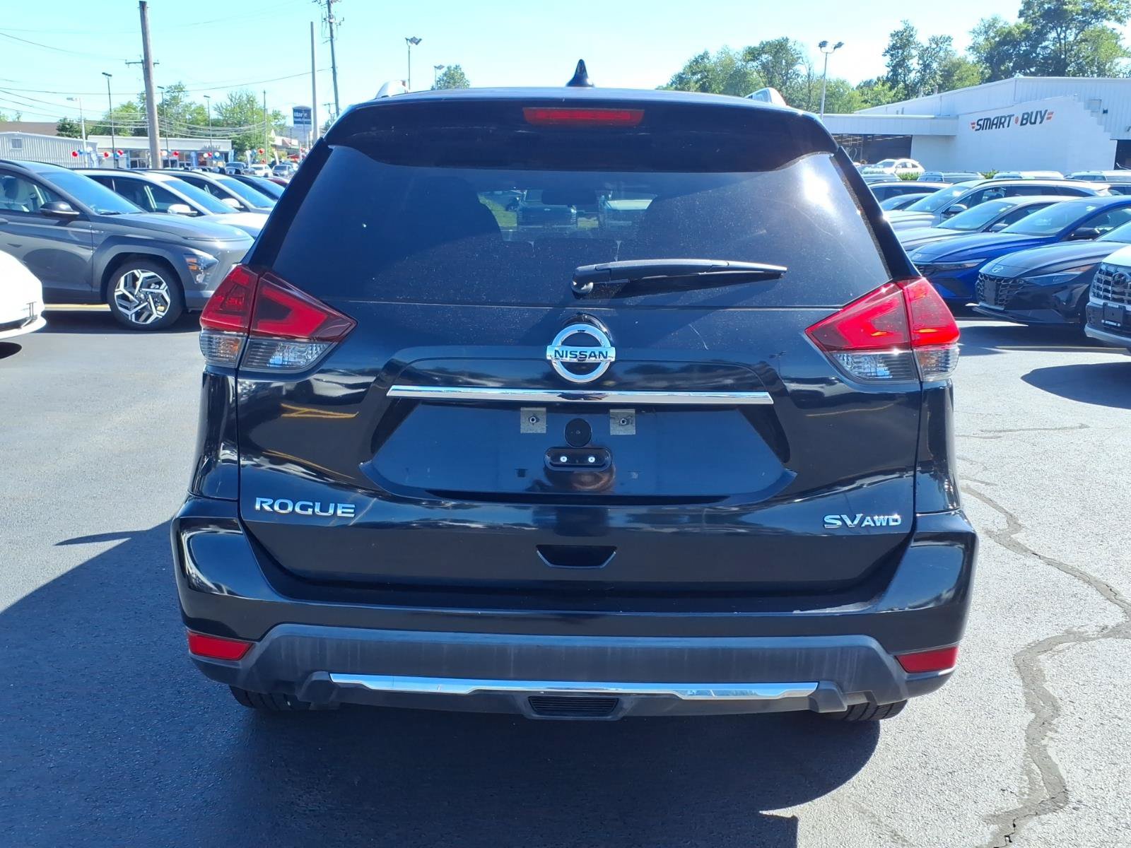 Used 2018 Nissan Rogue SV AWD/4WD image 6