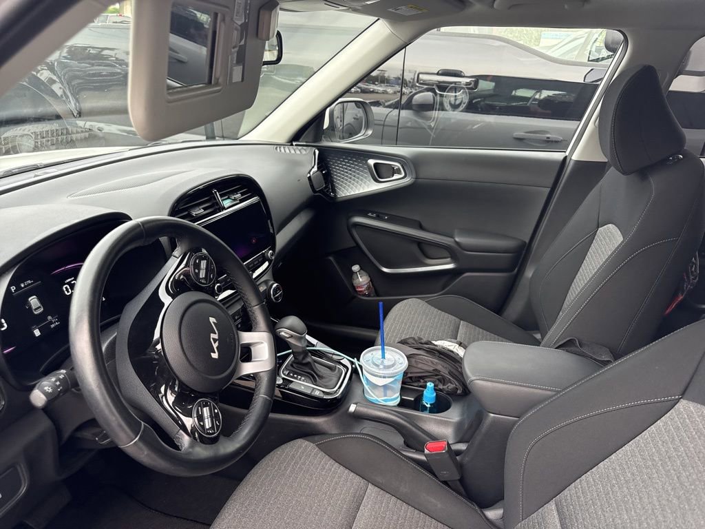 Used 2024 Kia Soul EX image 5