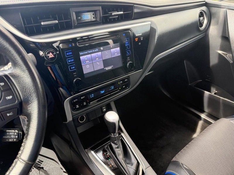 Used 2017 Toyota Corolla SE FWD image 23