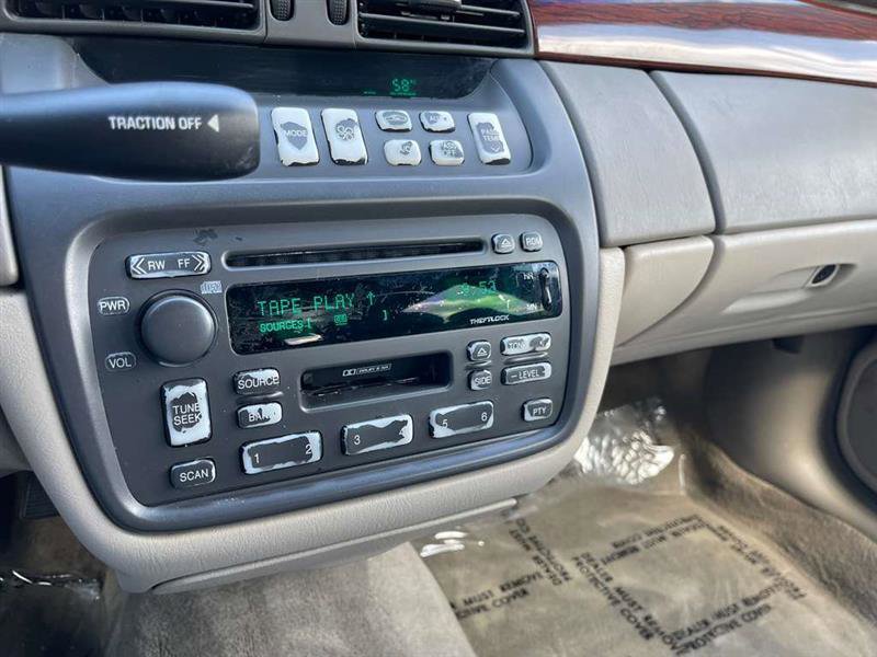 Used 2003 Cadillac De Ville w/ Comfort & Convenience Package FWD image 24