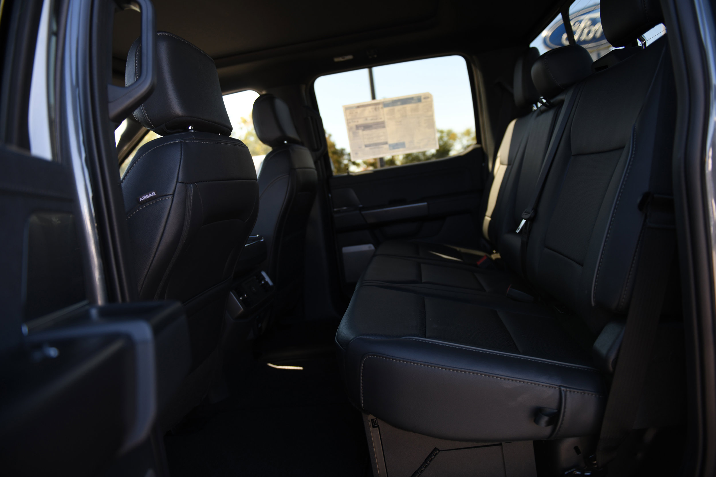 New 2025 Ford F150 Lariat w/ Equipment Group 501A Mid image 10