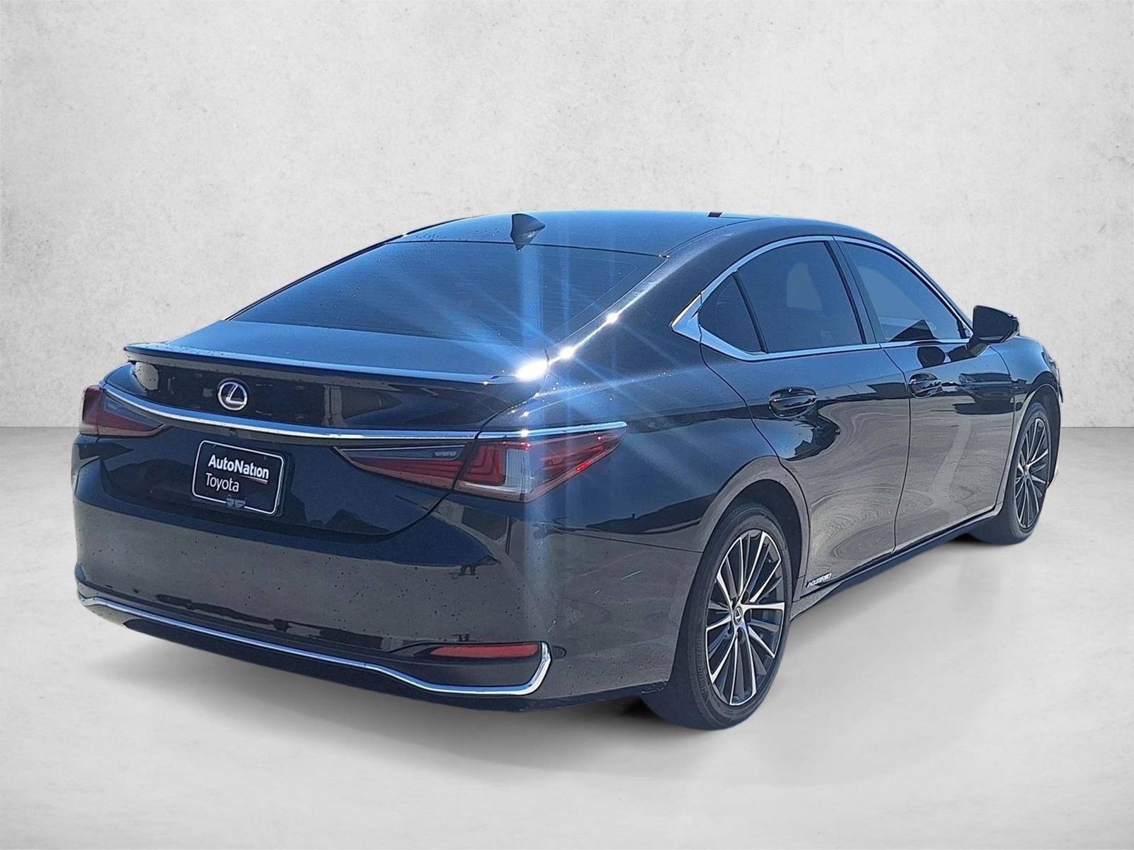 Used 2022 Lexus ES 300h w/ Premium Package FWD image 5