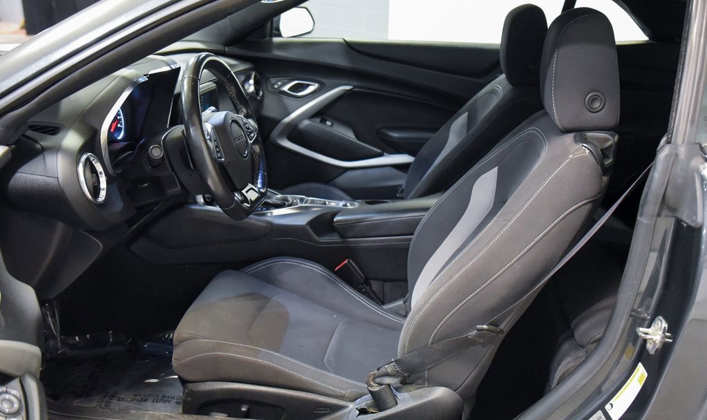 Used 2018 Chevrolet Camaro LT image 2