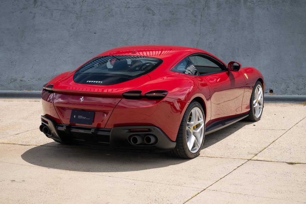 Certified 2022 Ferrari Roma RWD image 7