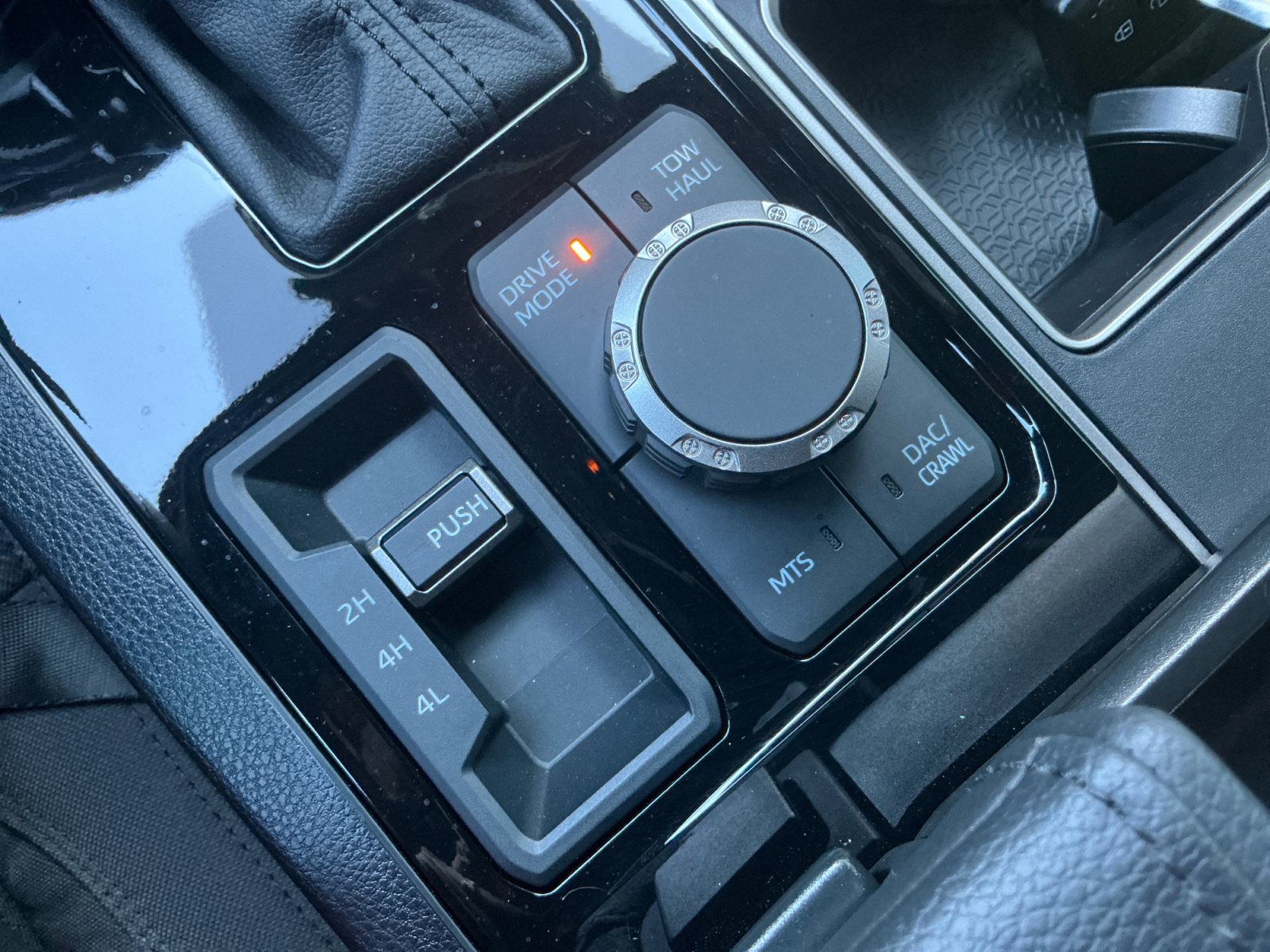 Certified 2026 Toyota Tundra SR AWD/4WD image 30