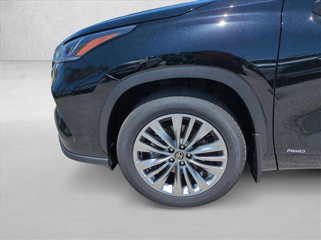 New 2026 Toyota Highlander Platinum AWD/4WD image 10