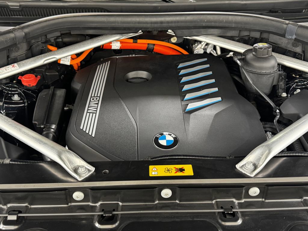 Used 2022 BMW X5 xDrive45e w/ M Sport Package image 32