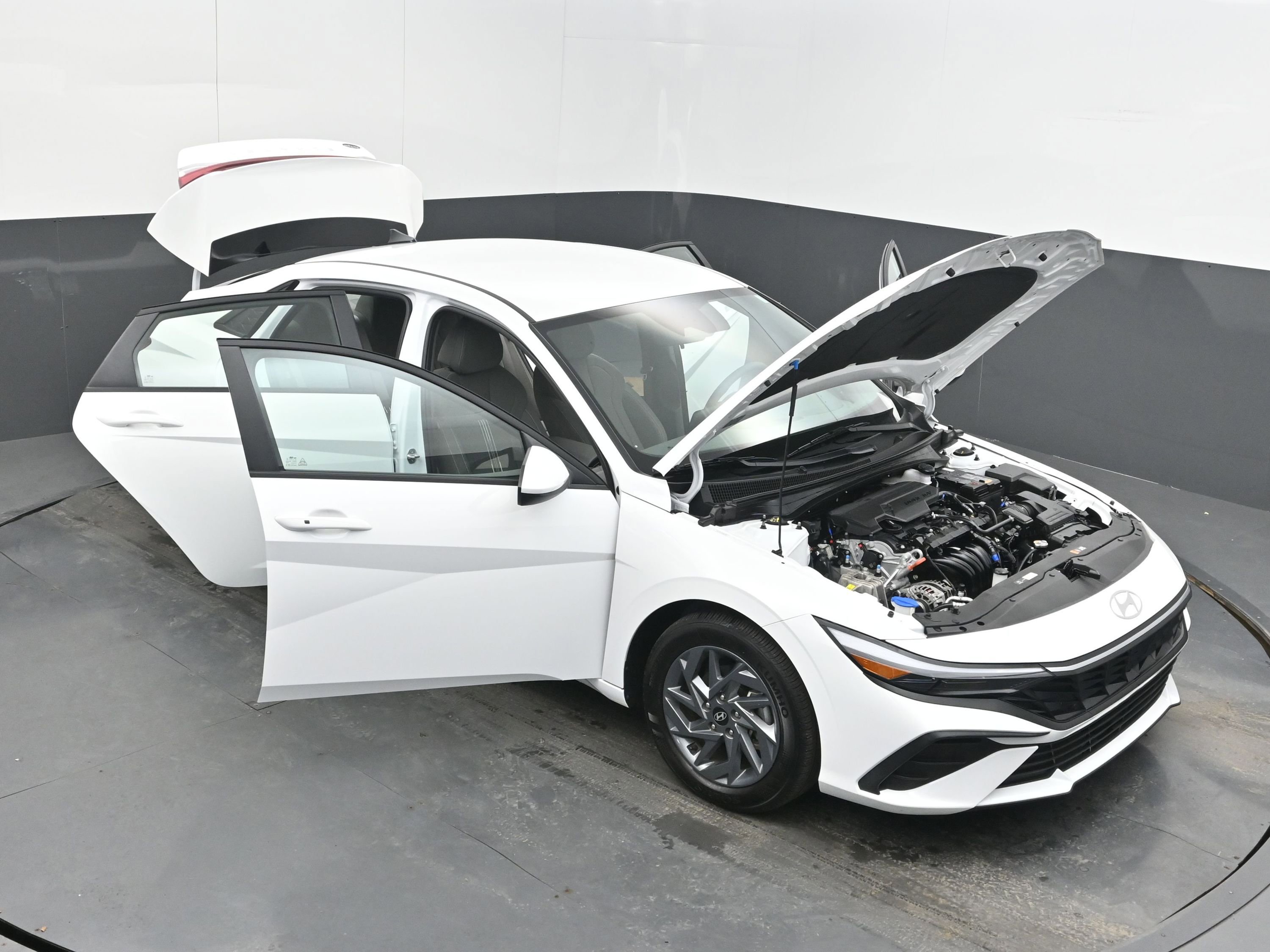 Used 2024 Hyundai Elantra SEL image 51