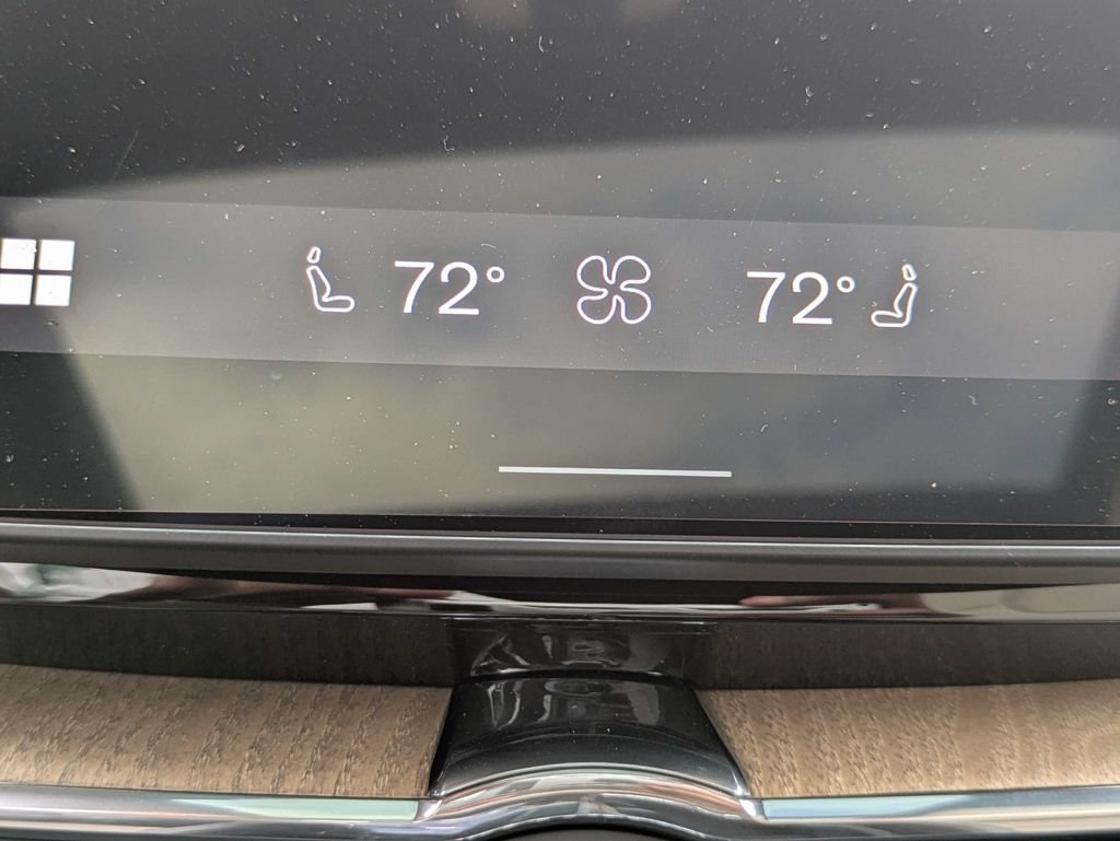 New 2026 Volvo XC60 B5 Core AWD/4WD image 24