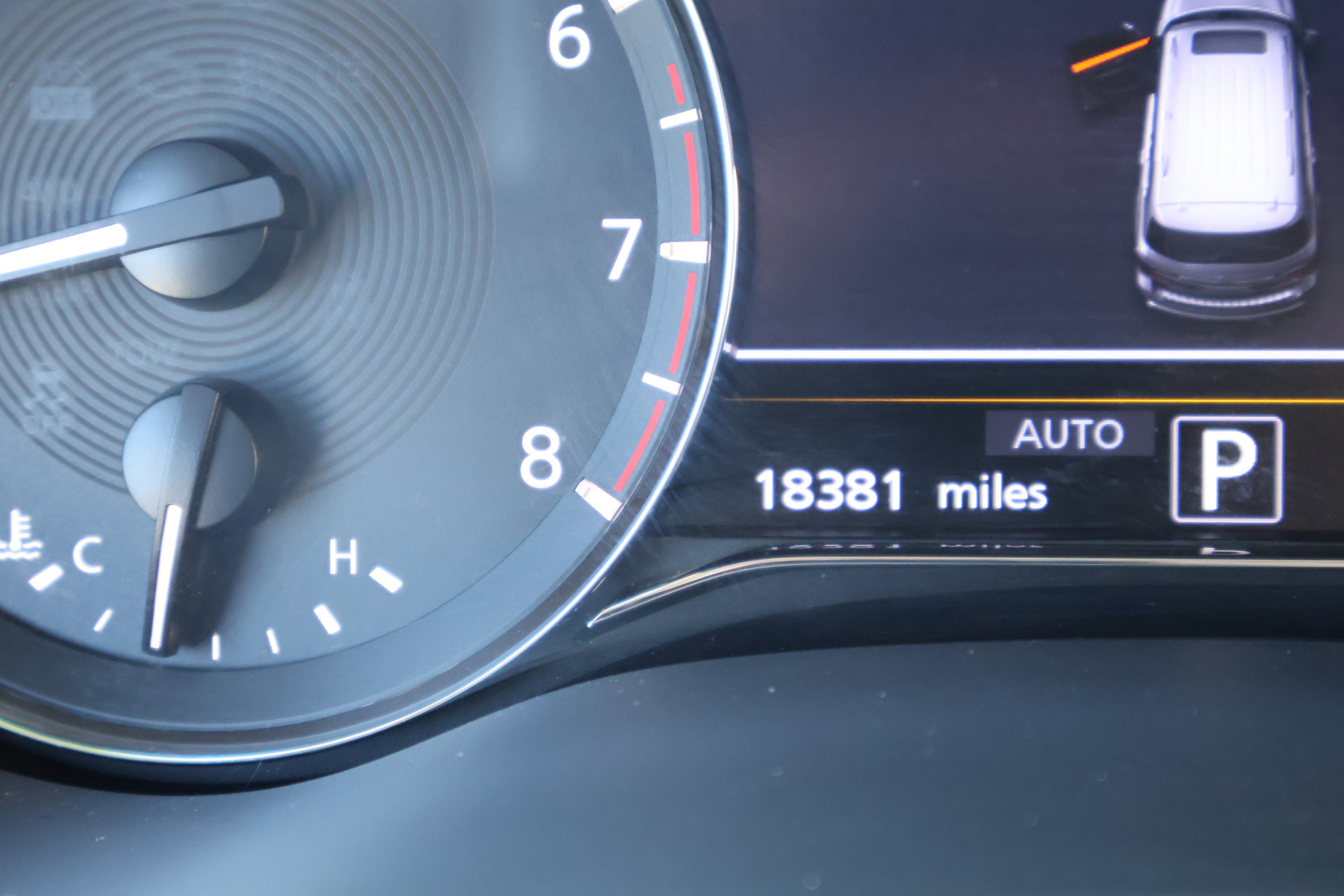 Certified 2024 INFINITI QX80 Premium Select w/ Cargo Package image 28