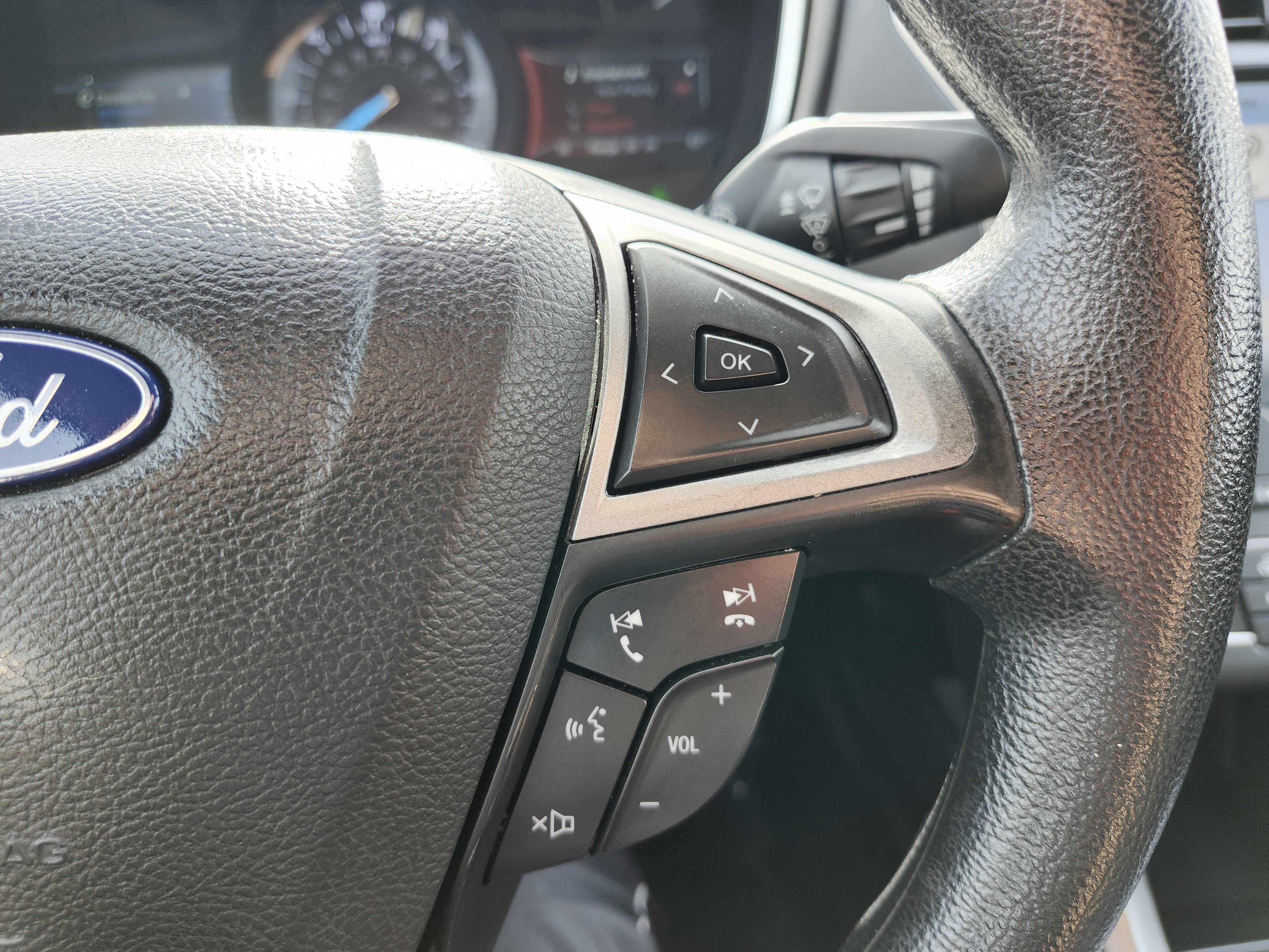 Used 2019 Ford Fusion SE FWD image 35