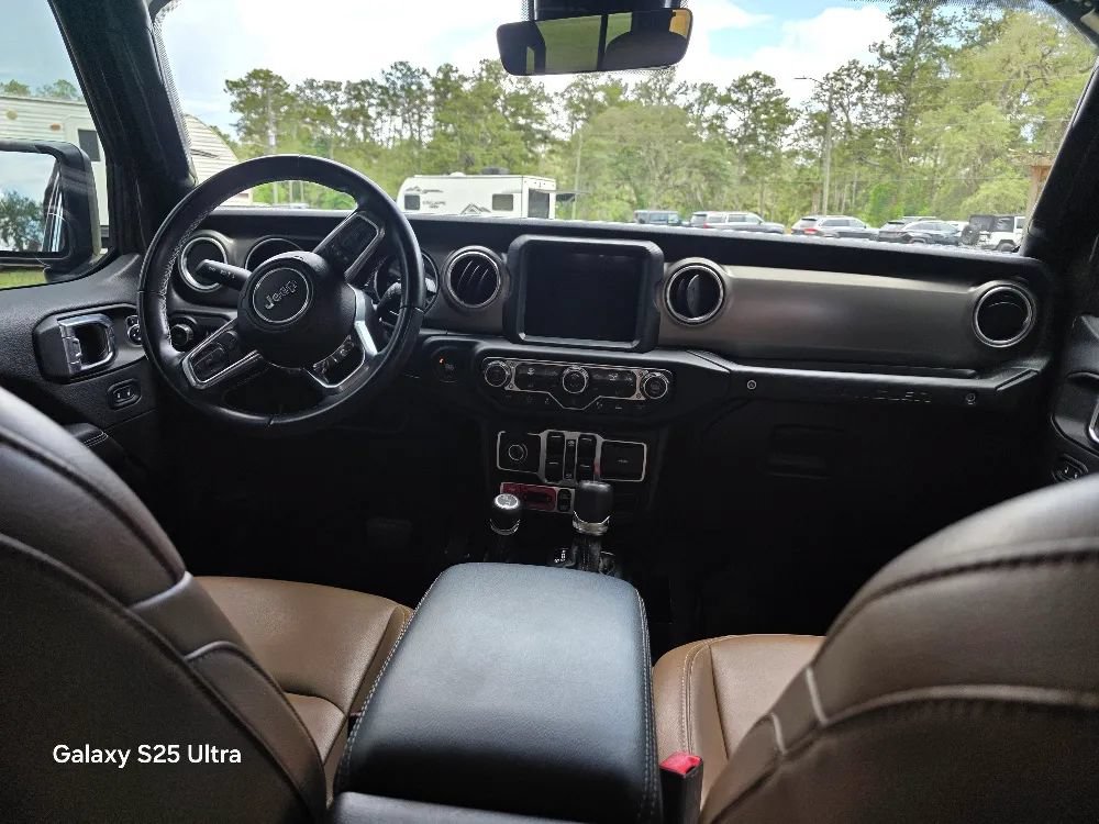 Used 2021 Jeep Wrangler Unlimited Rubicon AWD/4WD image 23