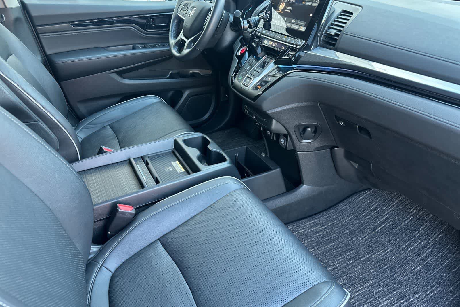 Used 2024 Honda Odyssey Elite image 18