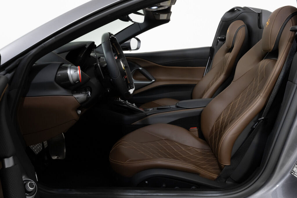 Used 2021 Ferrari 812 GTS image 27