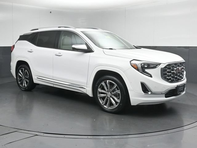 Used 2020 GMC Terrain Denali w/ Denali Premium Package AWD/4WD image 1