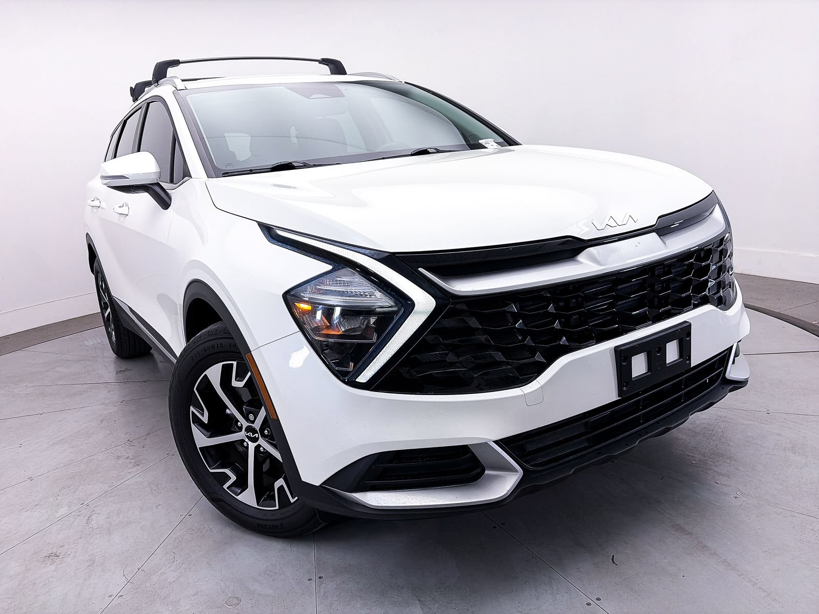 Certified 2023 Kia Sportage EX AWD/4WD image 8