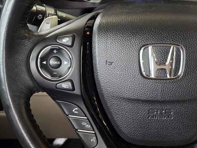 Used 2017 Honda Pilot Touring image 16