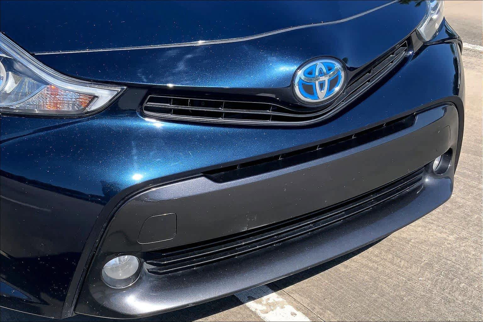Used 2017 Toyota Prius V Five w/ Advanced Technology Package FWD image 32