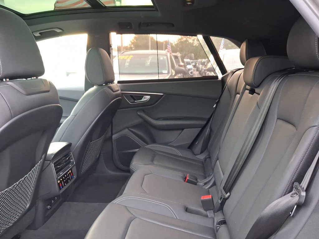 Used 2023 Audi Q8 Premium Plus w/ Premium Plus Package AWD/4WD image 7