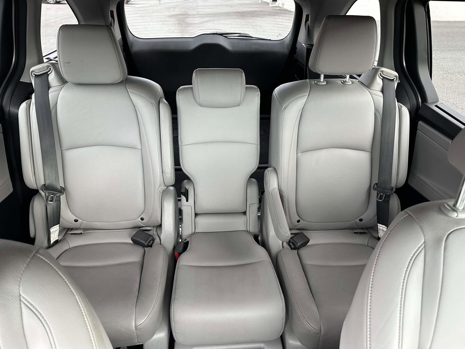 Used 2023 Honda Odyssey Touring image 12