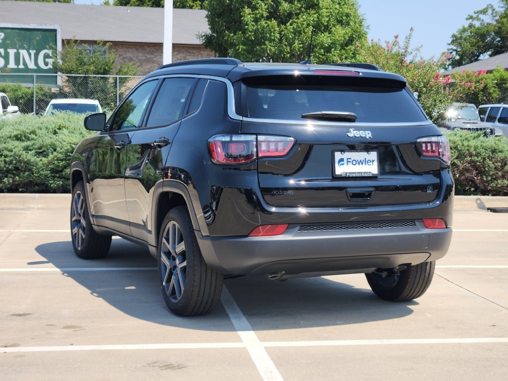 New 2026 Jeep Compass Latitude AWD/4WD image 3
