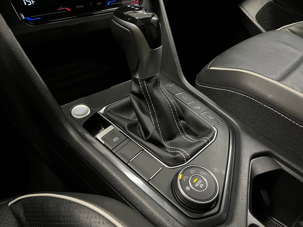 Used 2022 Volkswagen Tiguan SEL R-Line image 13