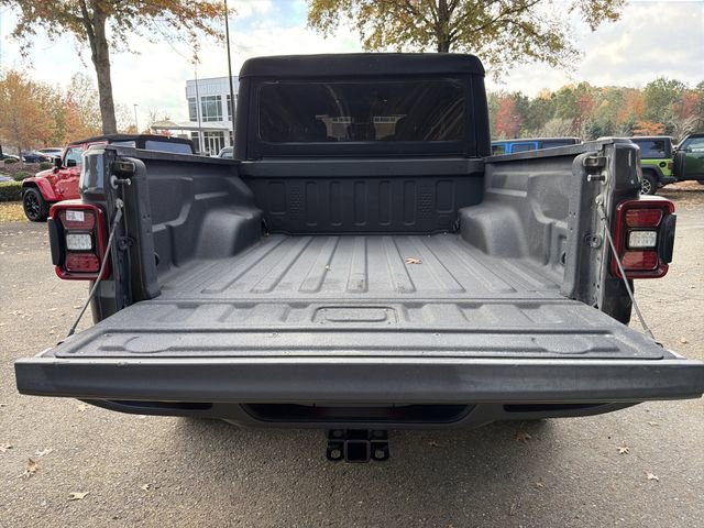 Used 2024 Jeep Gladiator Mojave w/ Convenience Group AWD/4WD image 18