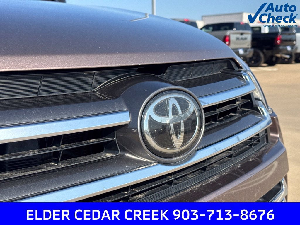 Used 2017 Toyota Highlander Limited FWD image 10