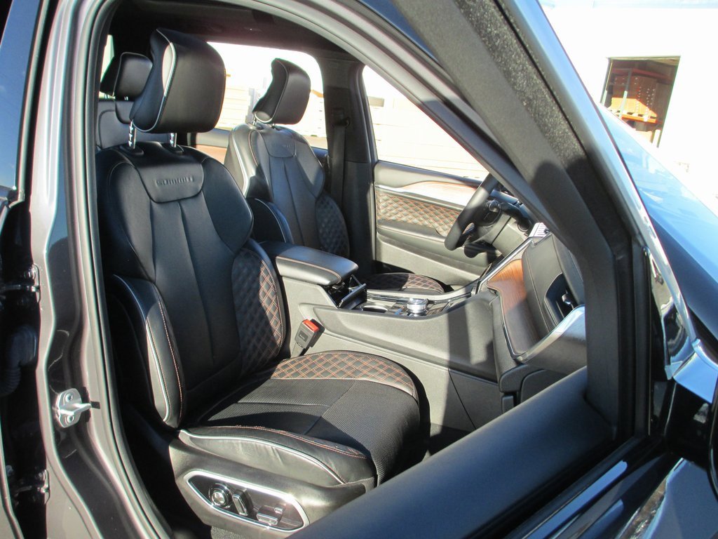 Used 2024 Jeep Grand Cherokee L Summit image 23